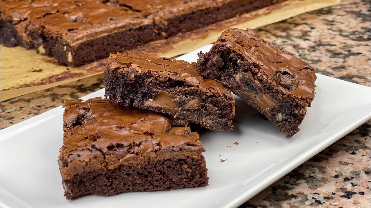 اطيب  و ألذ براونيز هشة و خفيفة حضروها بالبيت بأبسط المكونات 😍 هاد الوصفة عمرك متبدليها لا تفووتكم
