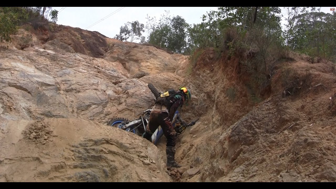 Rocky Hills with the crew