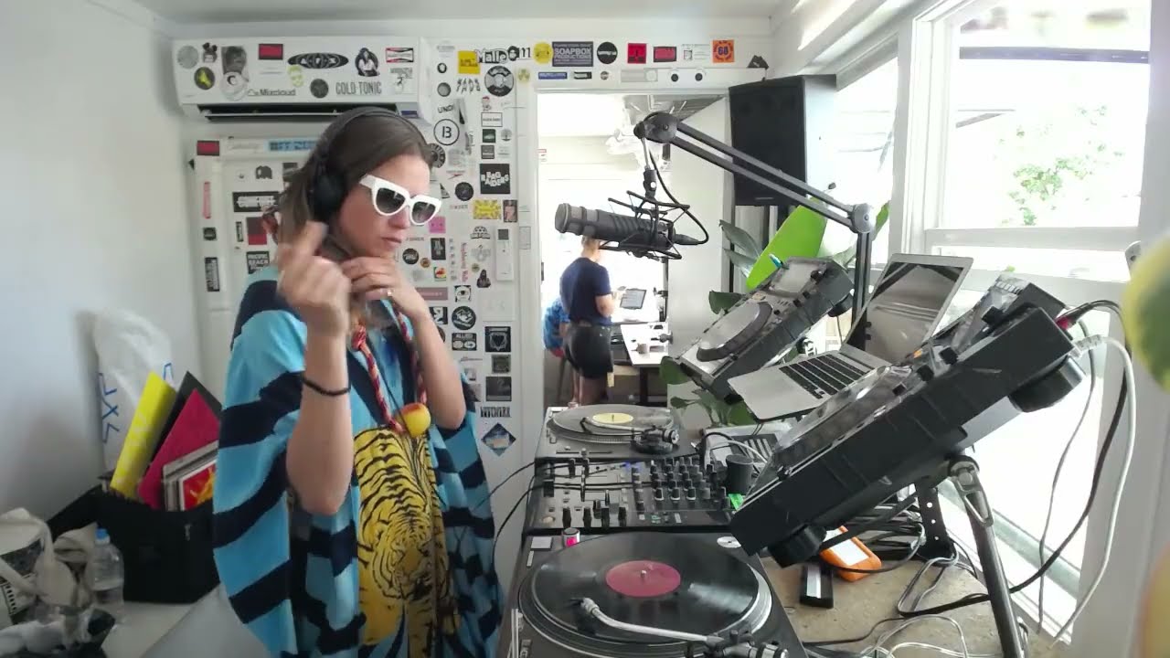 Christine Renee @ The Lot Radio September 02 2016