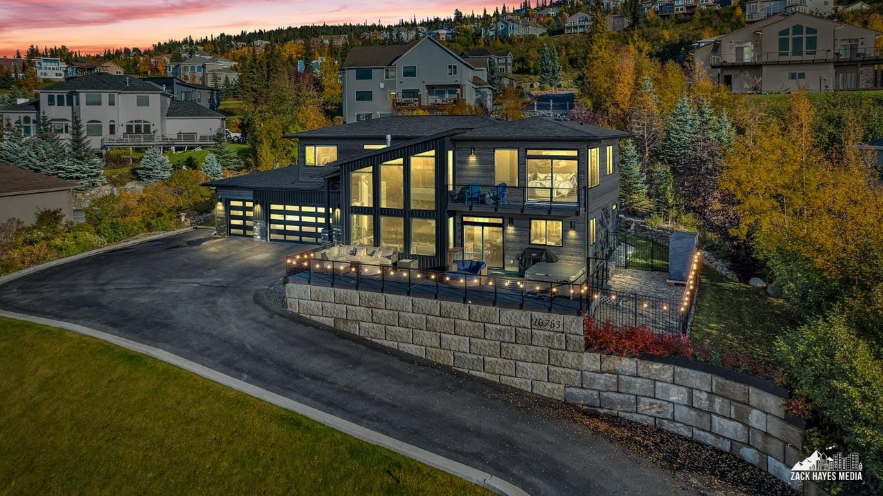 16763 Woods Pointe Cir, Anchorage, AK