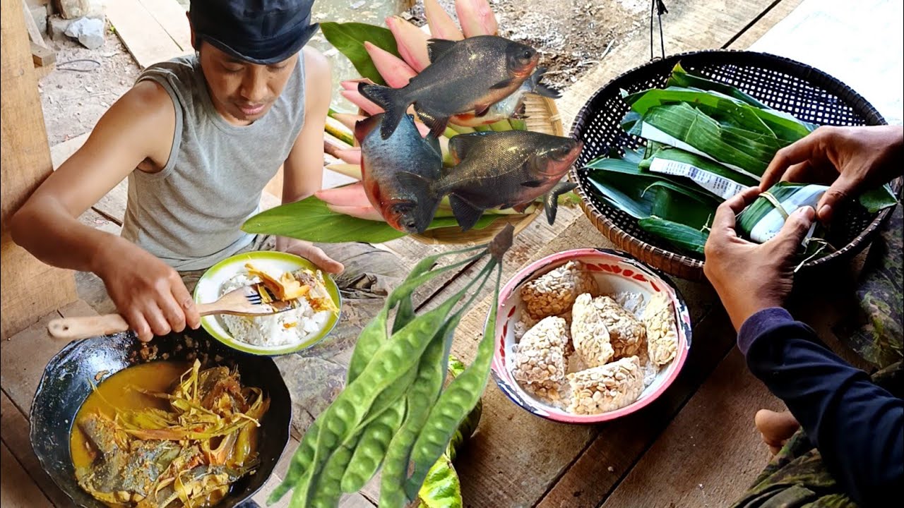 Pria ini terampil motong dan masak ikan pedas, cara bikin sambal tempe muda yang lezat