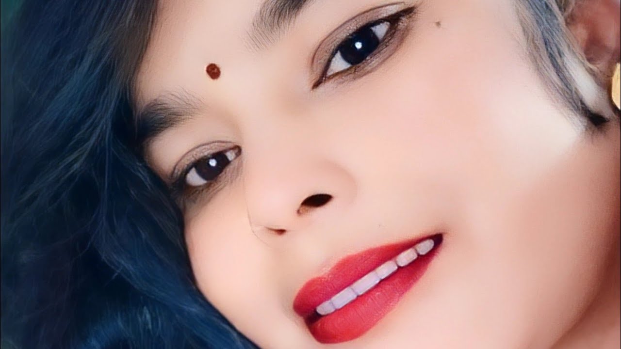 Poonam lodhi is live!