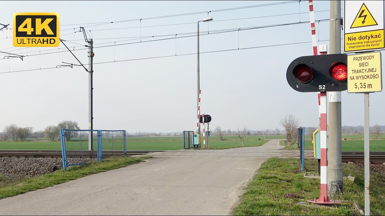 Przejazd Kolejowy - Siedliska | Railroad Crossing ★ 4K ★
