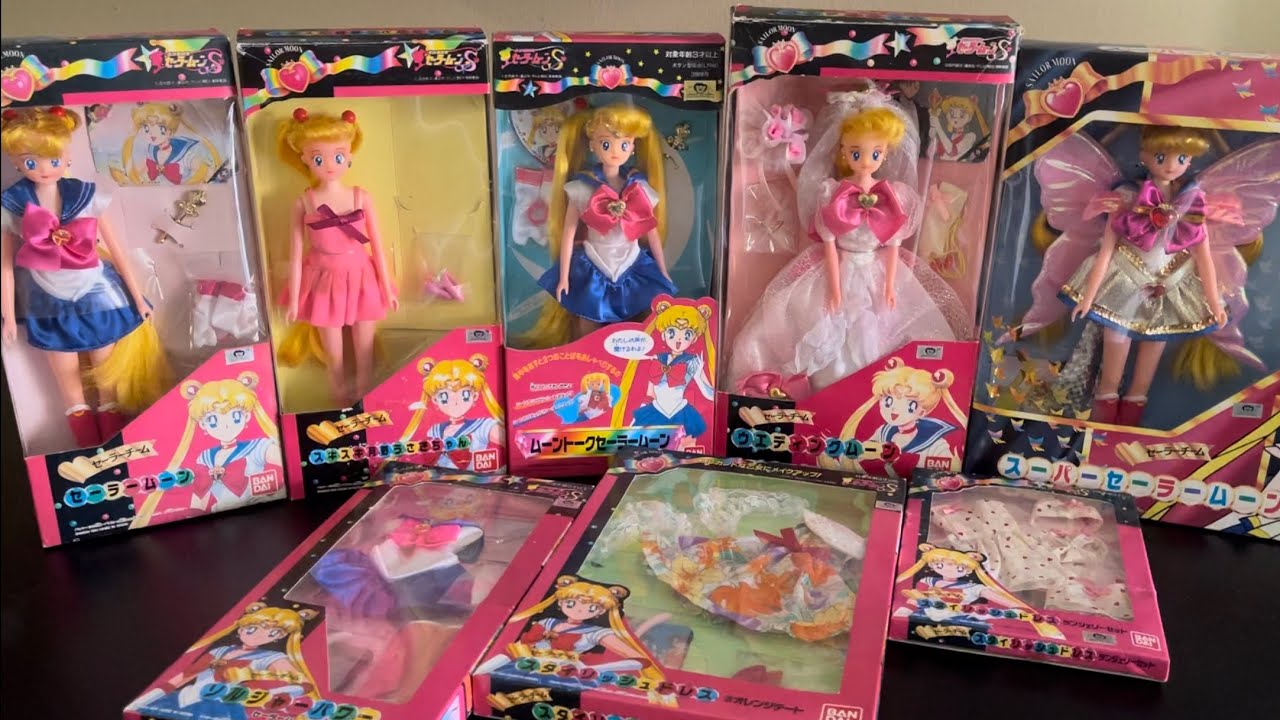 Sailor Moon Vintage Doll Collection Comparing Bandai 1994 Sailor Moon S Dolls & Outfits