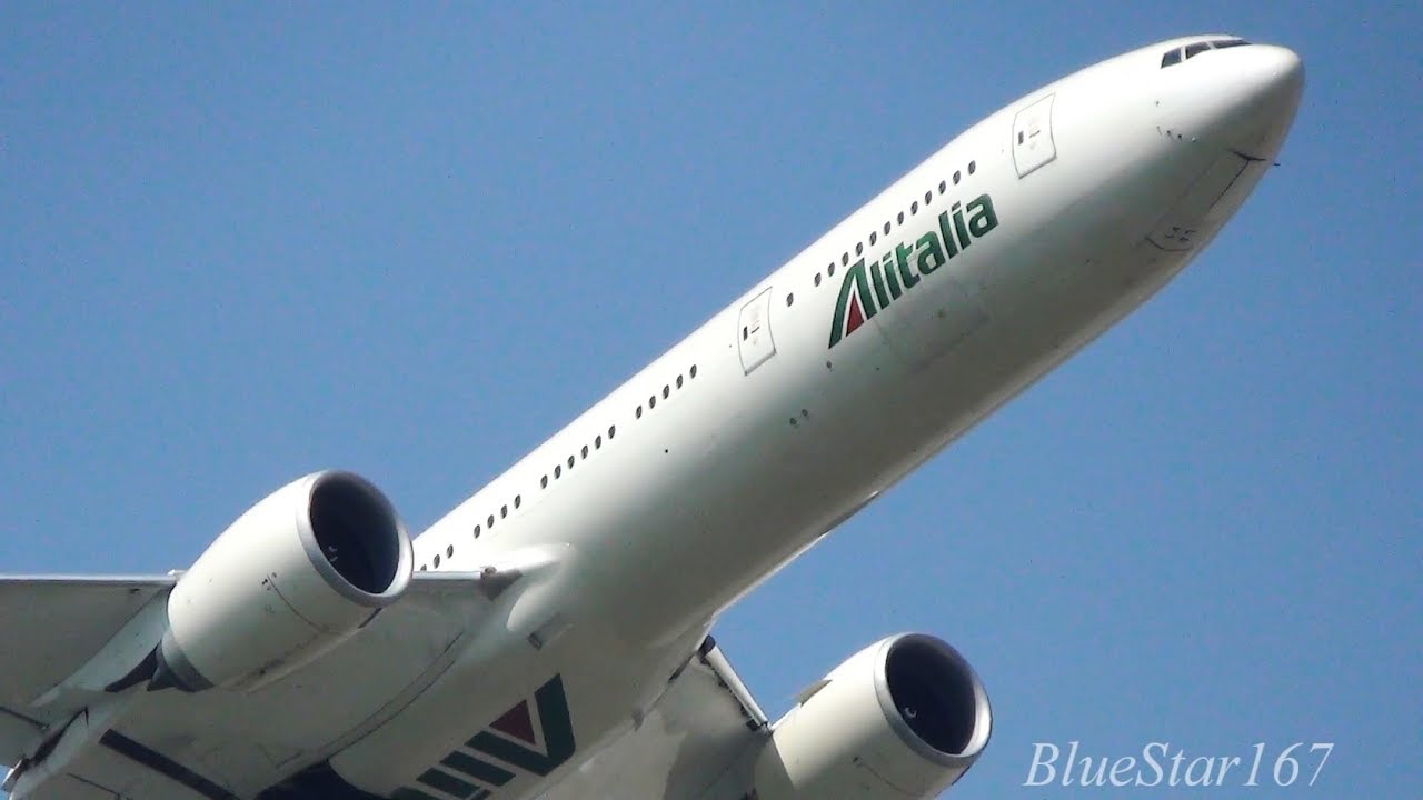 [First 77W visit @ Tokyo] Alitalia Boeing 777-300ER (EI-WLA) takeoff from NRT/RJAA (Narita) 16R