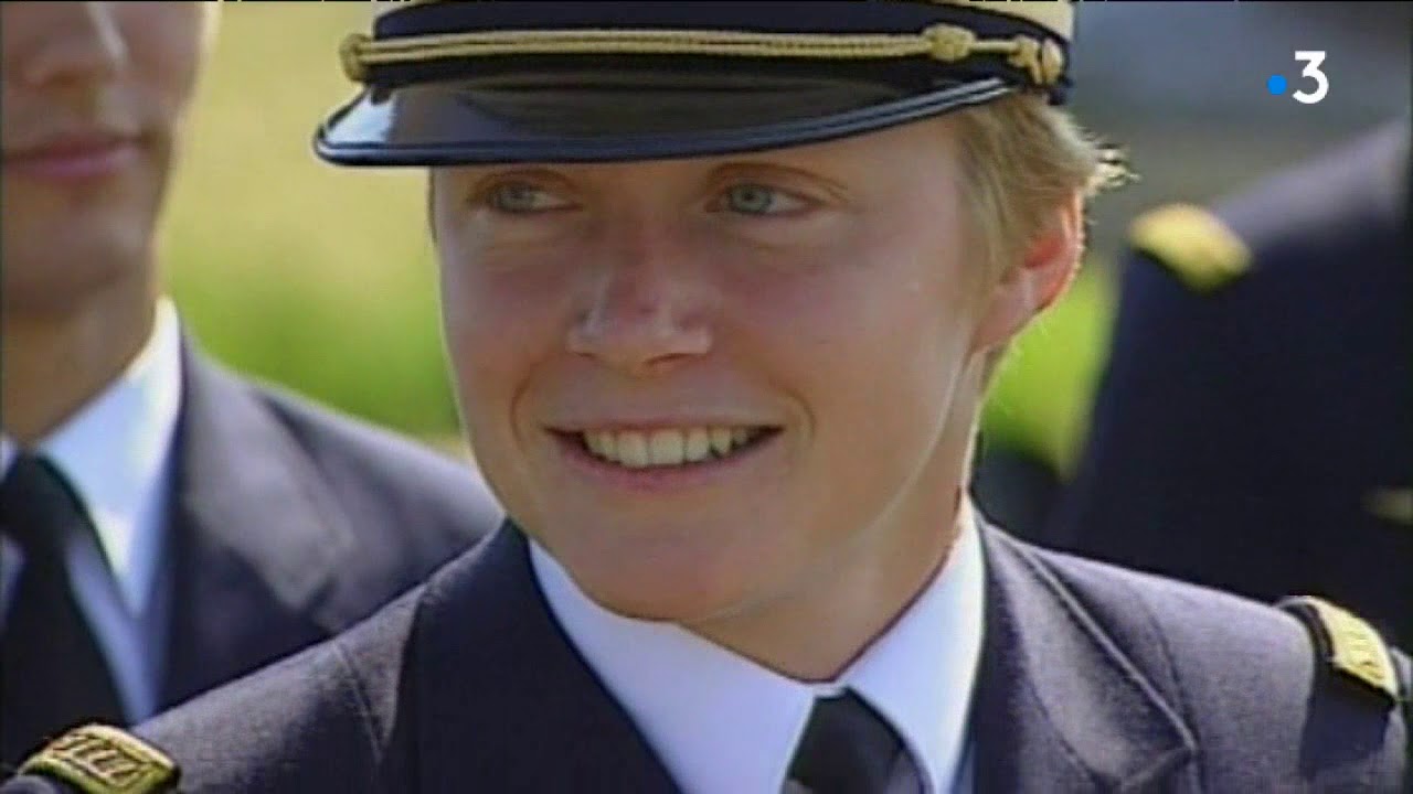 Côte-d'Or : hommage à Caroline Aigle, première femme pilote de chasse