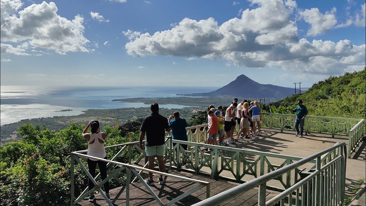 Chamarel Village 🇲🇺