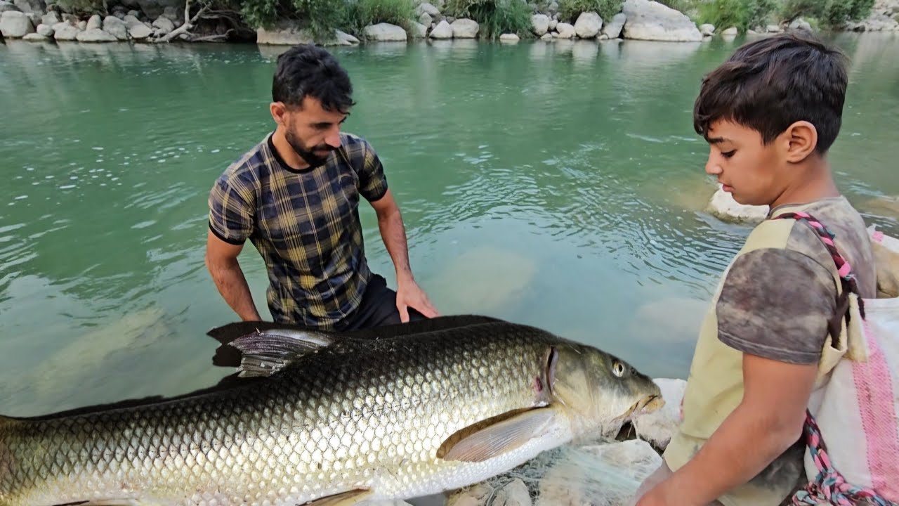 Nomadic Life: Yusuf's Amazing Fishing Journey in Beautiful Nature🐟🎣