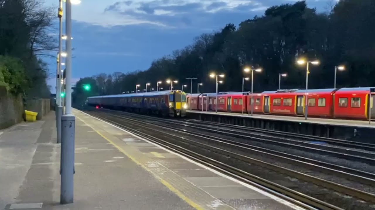 Trains at St Cathrines Tunnel, Worplesdon, Weybridge & Sunningdale, PDL, SWML & W-RL, 15/4 - 17/4/21