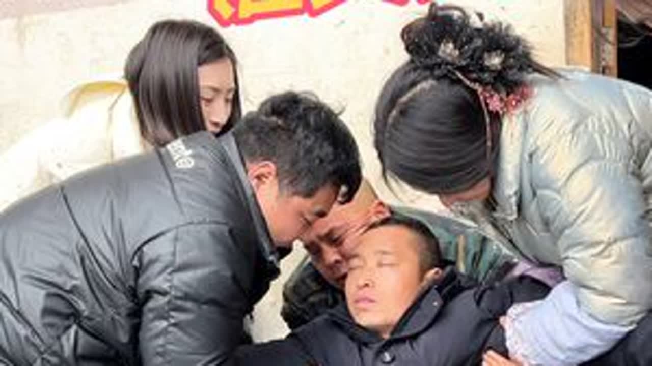 出人命谁负责 不信谣不传谣共建和谐社会#不信谣不传谣 #农村生活 #正能量#意想不到的结局 #二黄团队