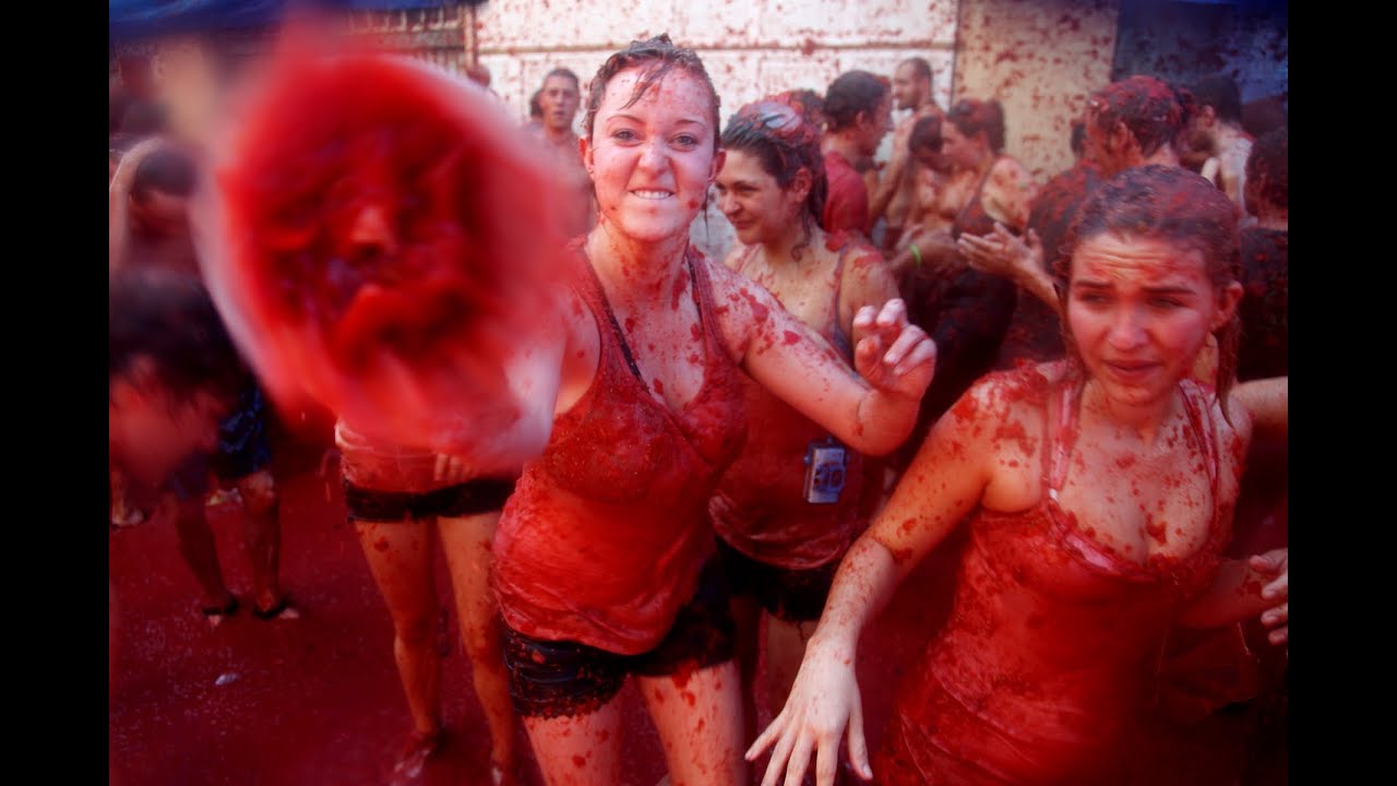 La Tomatina tomato fight festival, Buñol, Spain