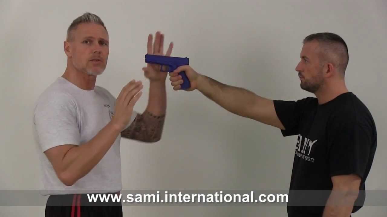 SAMI Combat Systems - Gun Defense Lesson - Hometraining Basic Grapping Drill