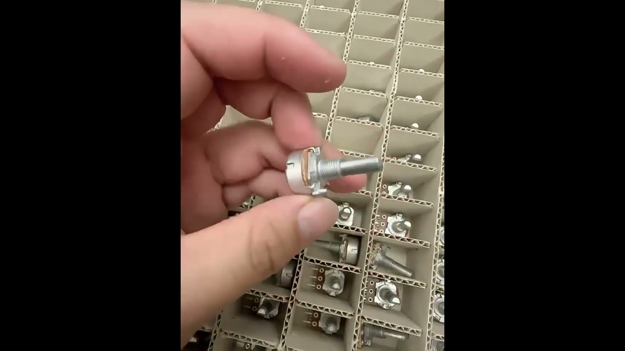 ALPS Alps 16 3-pin single amplifier volume adjustment rotary potentiometer B10K