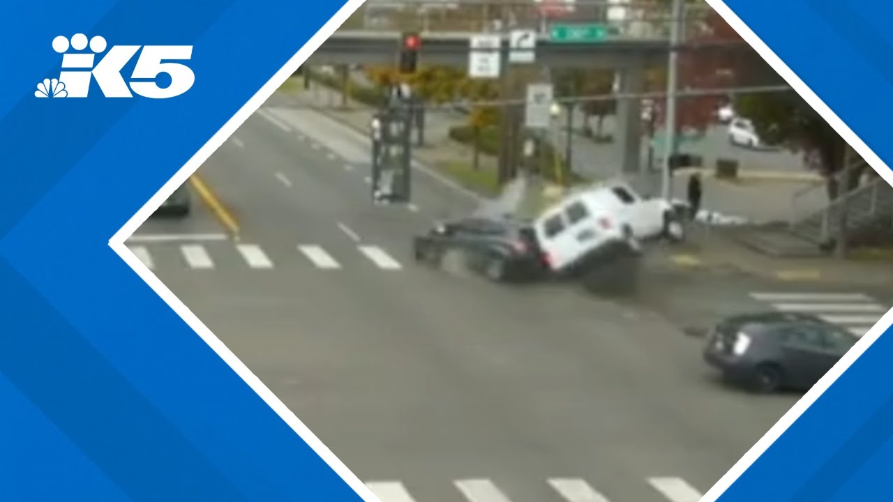 Red light runner causes bad crash in Seattle