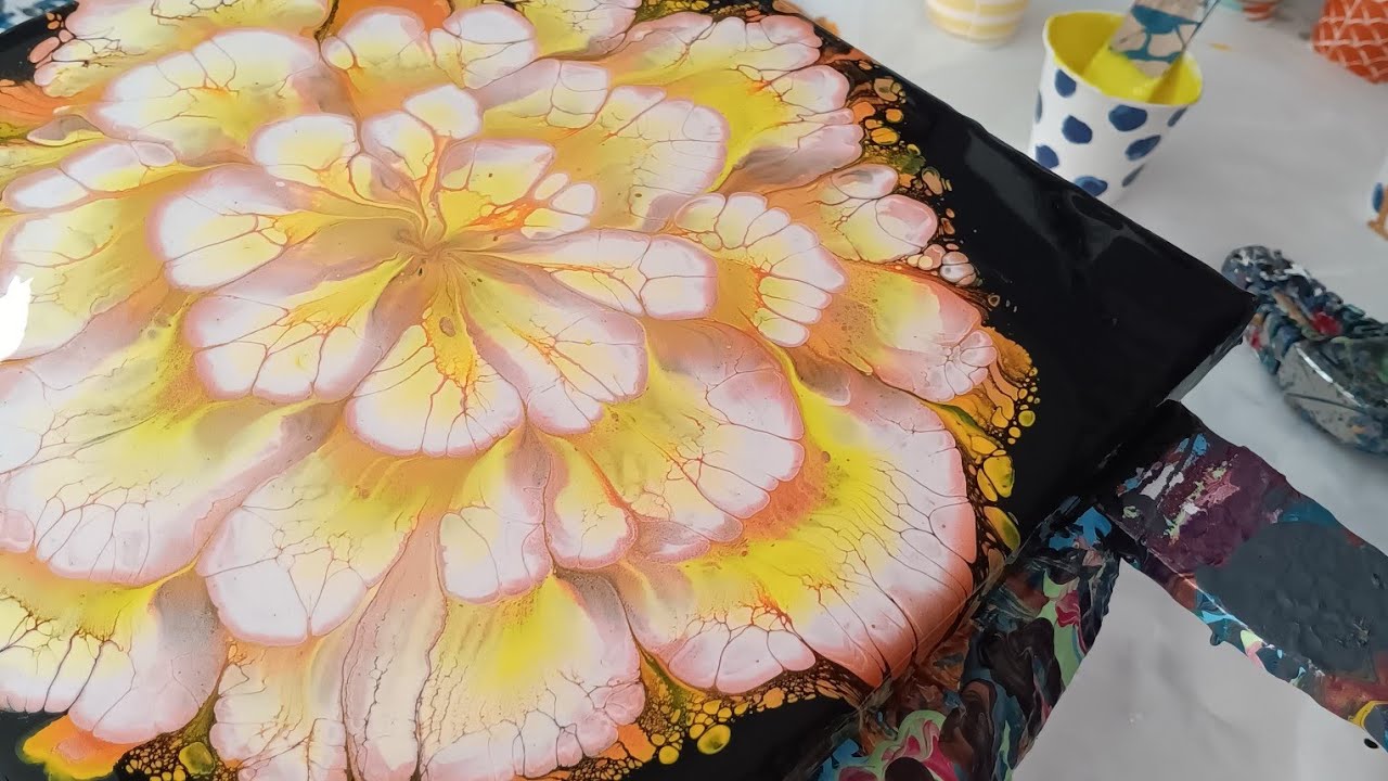 #224 Check this out @Fiona Art inspired reverse flower dip. #acrylicpour #fluidart #abstract