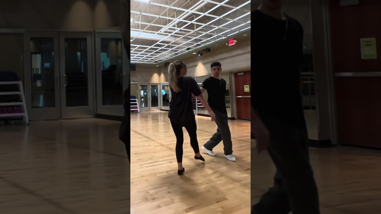 Aaron Nuno🕺& Mae Rowlett💃- West Coast Swing Improv Social Dancing - “Soleil”
