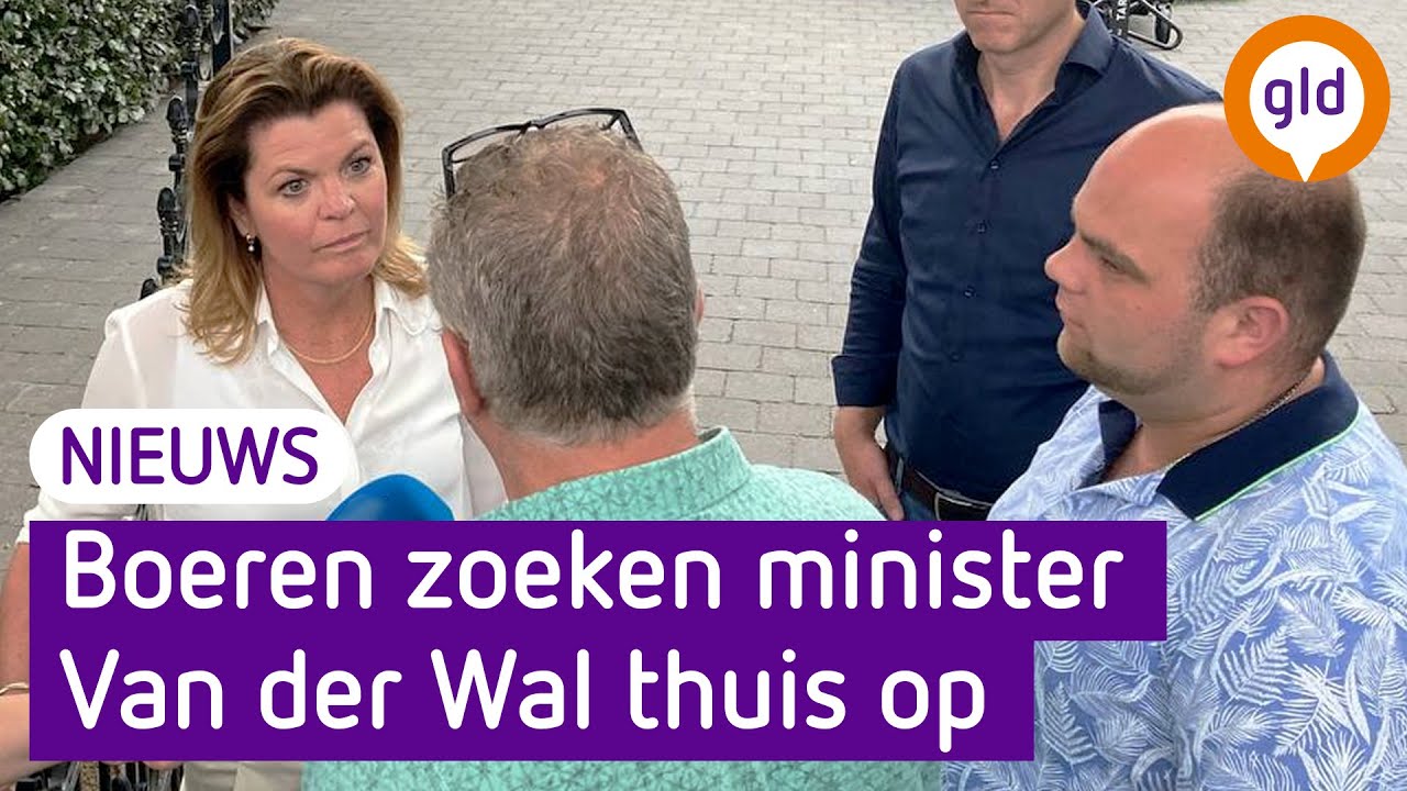 Boeren halen verhaal bij huis van stikstofminister Van der Wal