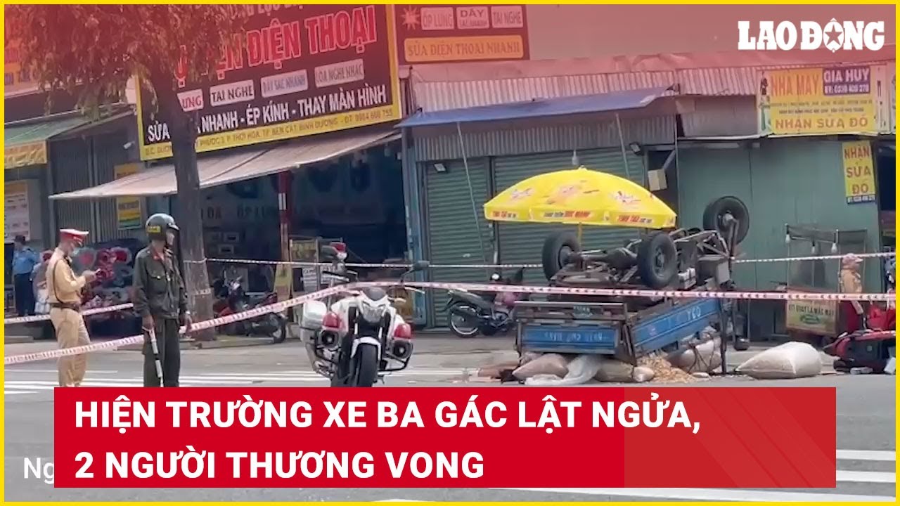 Hiện trường xe ba gác lật ngửa, 2 người thương vong | Báo Lao Động