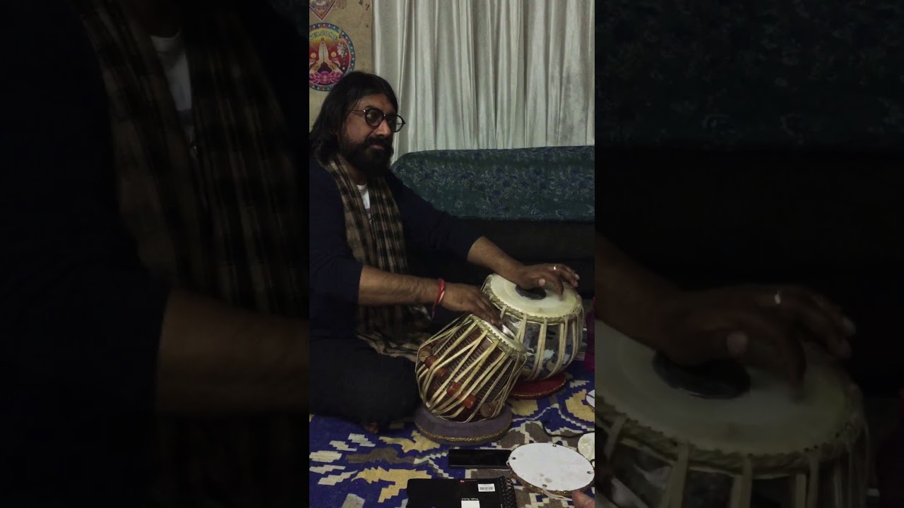 Pandit Vinod Pathak teaching Rare Rela to  Talvin Singh from London