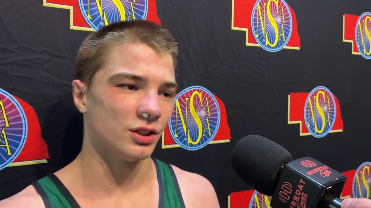Creighten Lassen (Millard West) wins Class A 132 pound championship. 
