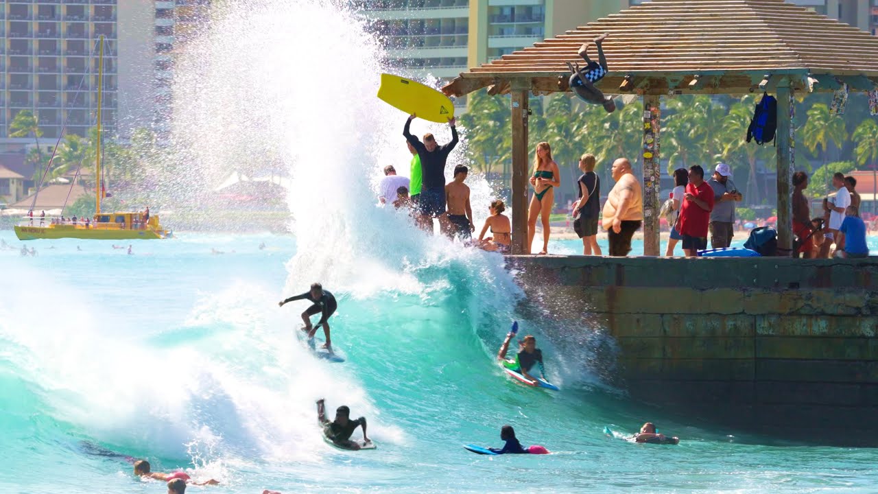 WHAT IT’S LIKE TO SURF IN WAIKIKI
