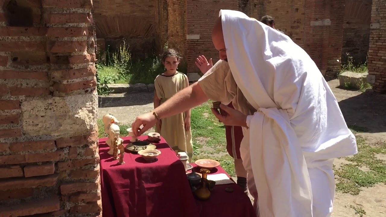 Ostia Antica - Il cibo e il sacro: caseggiato del Larario