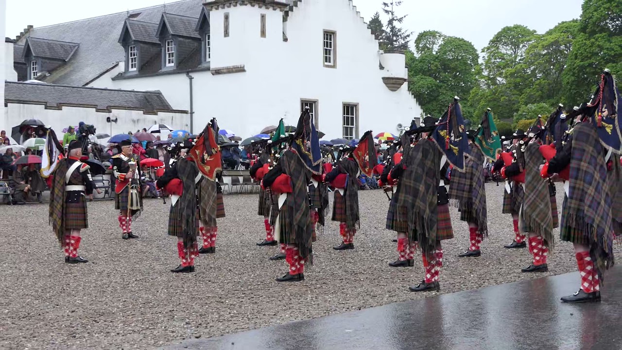 The Atholl Highlanders play 
