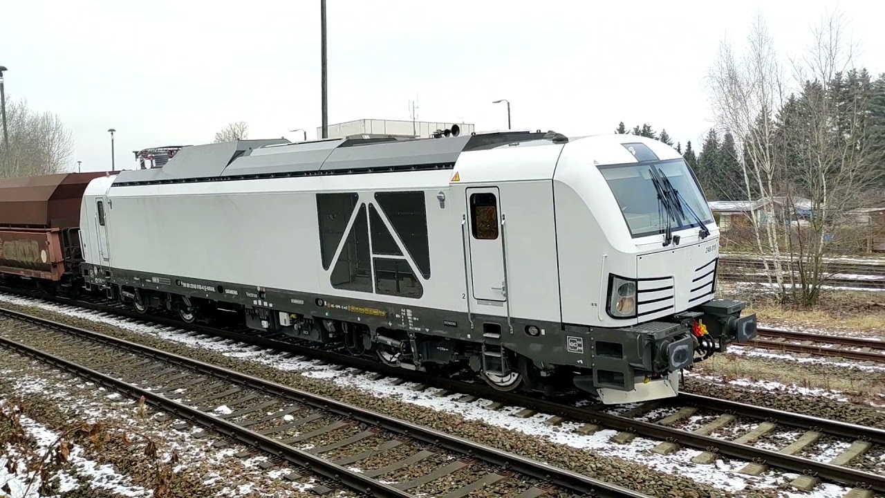 248 018 im Kohlezug-Dienst am 11.01.2022