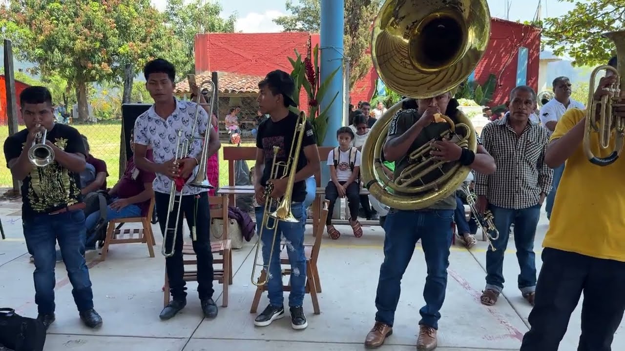 💃💃Saca a bailar a la tía o la que este a tu lado🕺🕺
