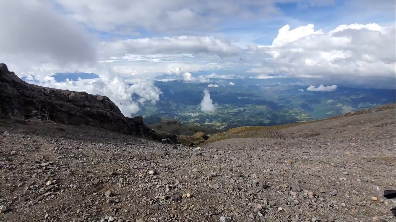 Cima del volcán más activo de Colombia Galeras 4K