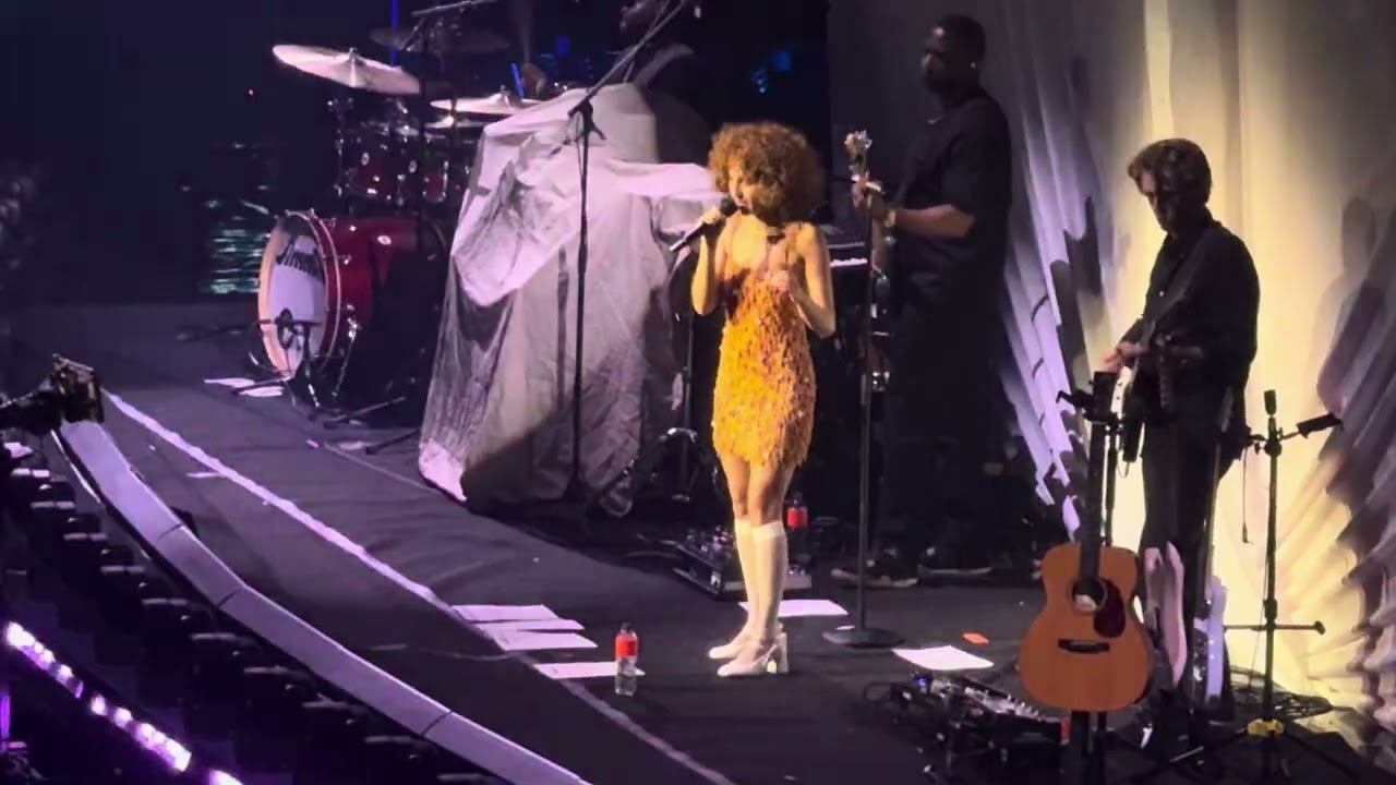 Amma (Lauren Keen)-If You Don't Love Me @ The o2, 26th Feb 2026