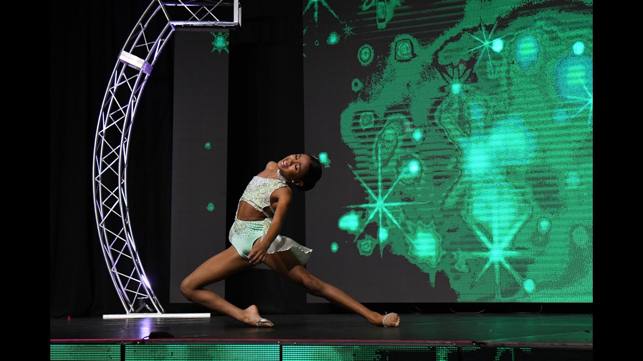 2022 - SOLO - Leia Lani Black performing 