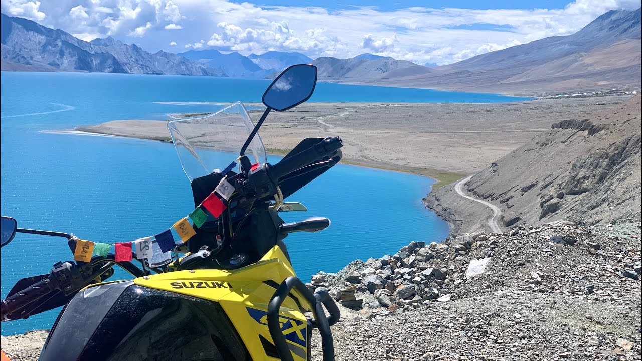 Exiting Pangong Lake, World’s highest Salt Water Lake, to Hanle. Vstrom SX250 - Raw Video