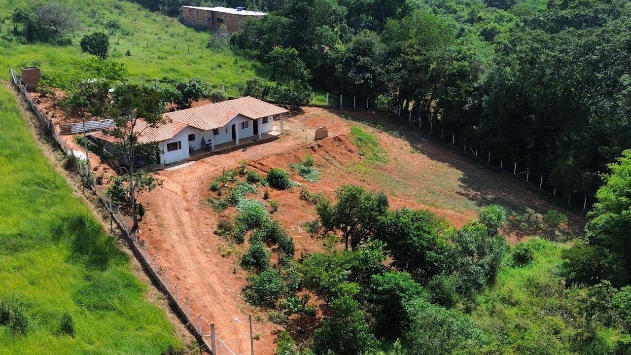 Chácara de 3.000 mts | Casa nova c/Nascente | Cercada de alambrado em Estiva MG | R$420 mil 