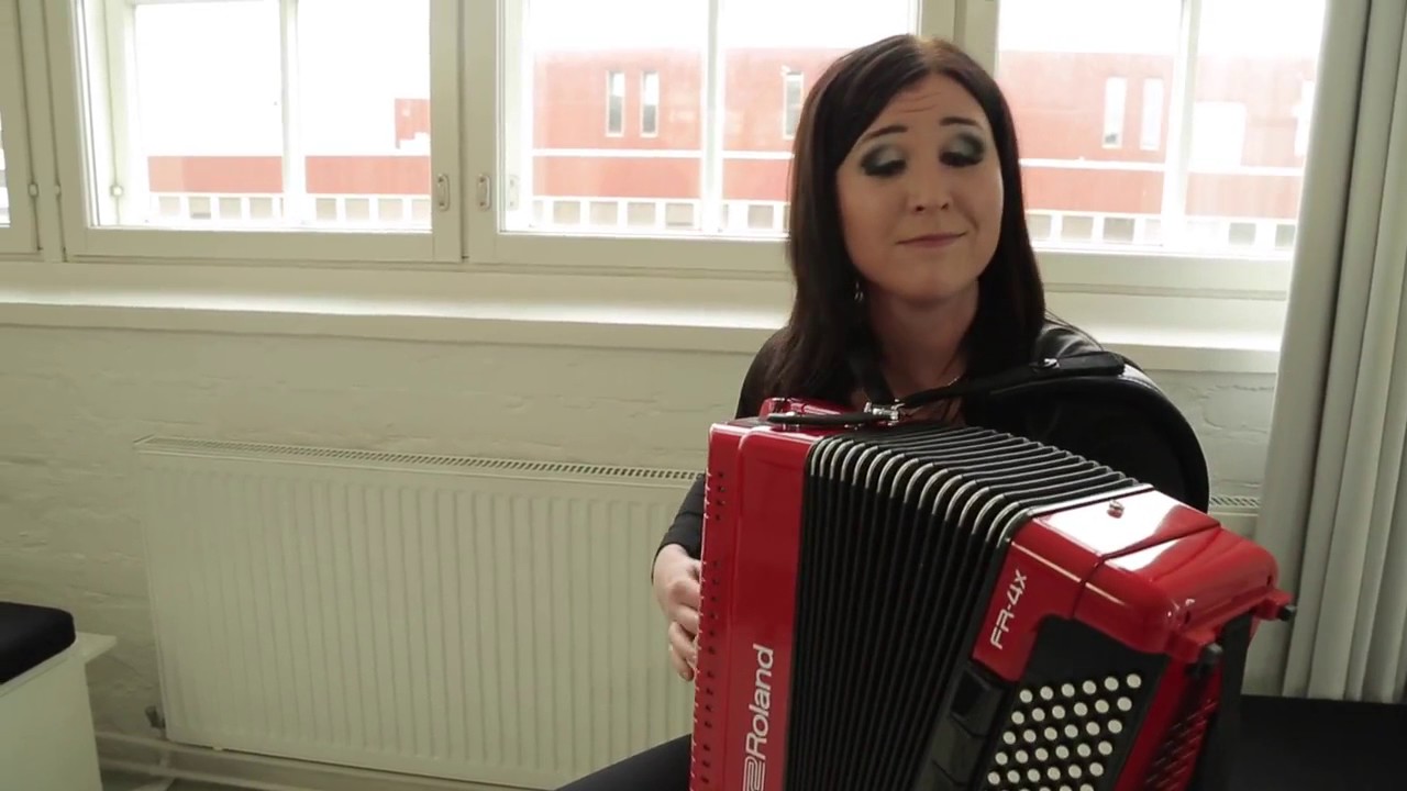 Netta Skog Roland FR-4X Performance