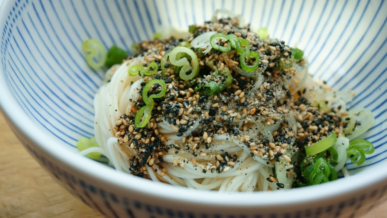 인스타에서 난리난 마약국수 쯔비면 만들기! 간장국수 레시피 (ft.마카롱여사님) soy sauce noodles-데라세르나
