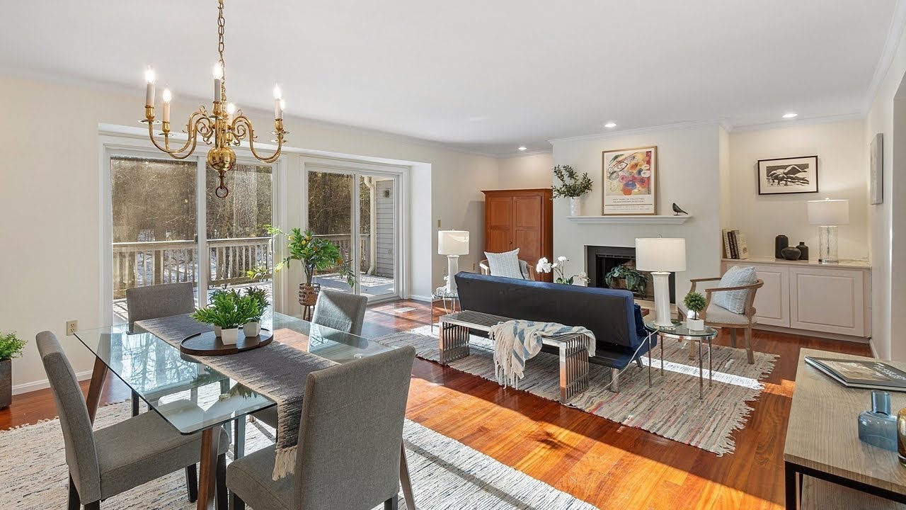 5 Birchwood Lane, Unit 5, Lincoln MA - Smartly Renovated 1-Level Condo in Sought-After Neighborhood