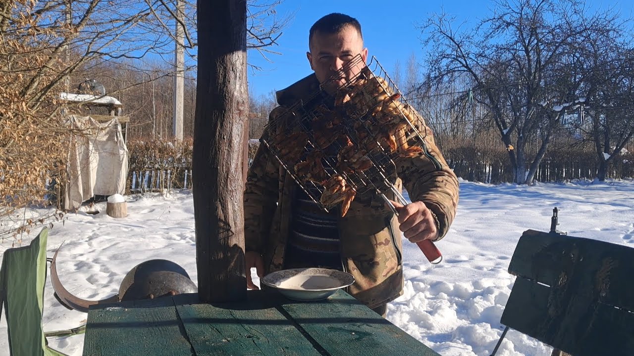 Окотилась овечка. Смажу курячі крильця, пояснюю що таке 