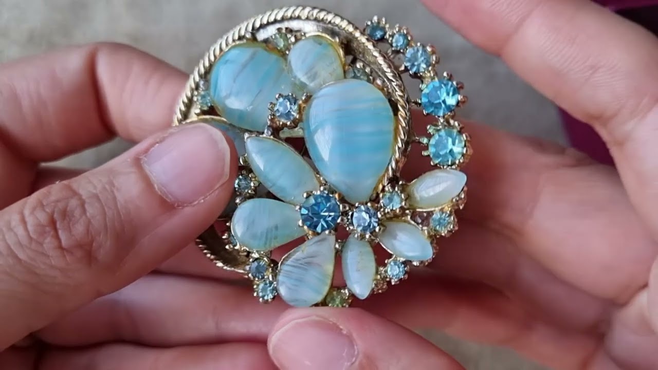 99. Винтажная бижутерия из секондхендов в Англии. Стильные французские бусы и стекло