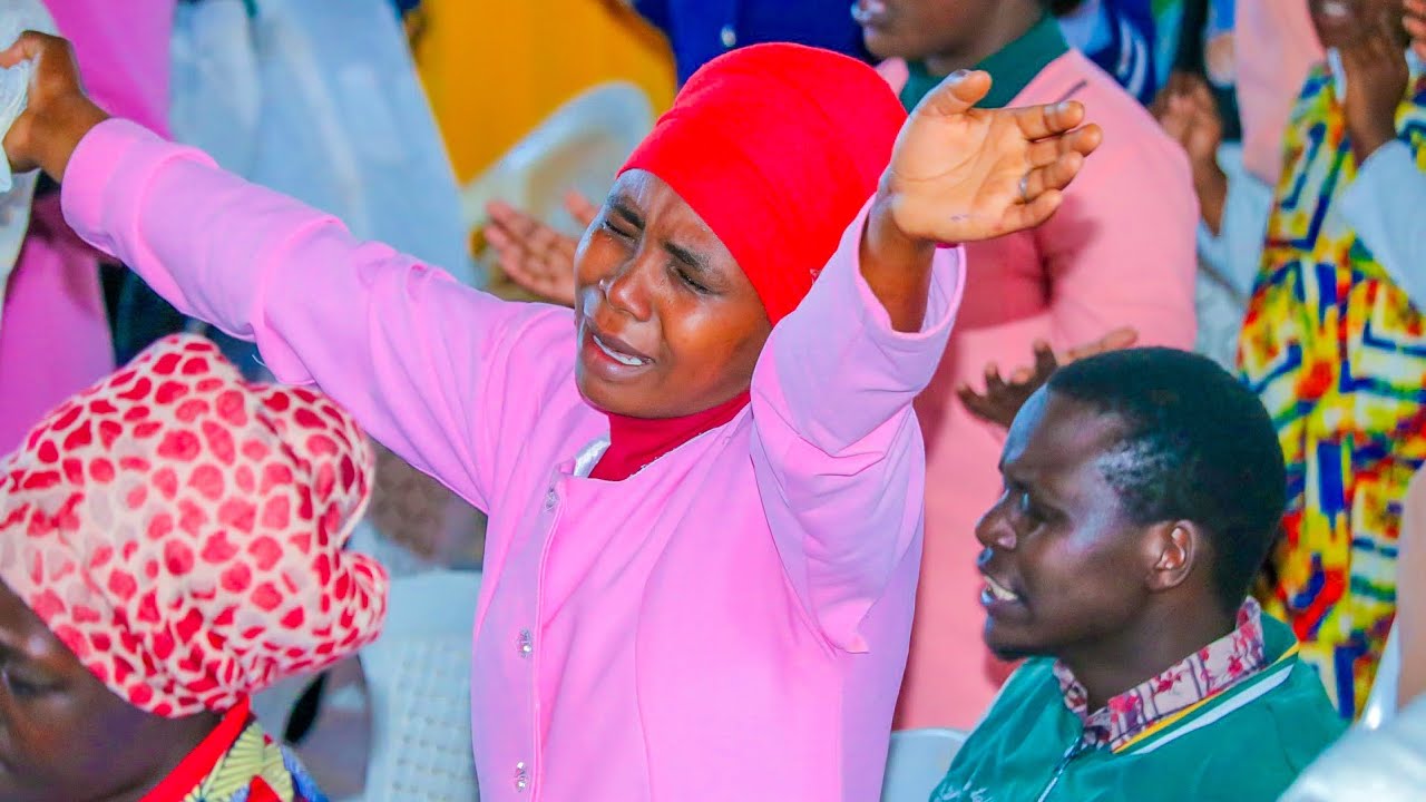 HEART REVIVING WORSHIP - MANENO YA KINYWA CHANGU WACHA YATAWALIWE NAWEWE BWANA 😭 || KONOIN CHURCH