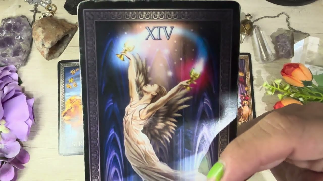 PISCIS ♓️ Pasarás por algo que te liberará , un despertar y un éxito merecido 😃 #piscis #lautarot 