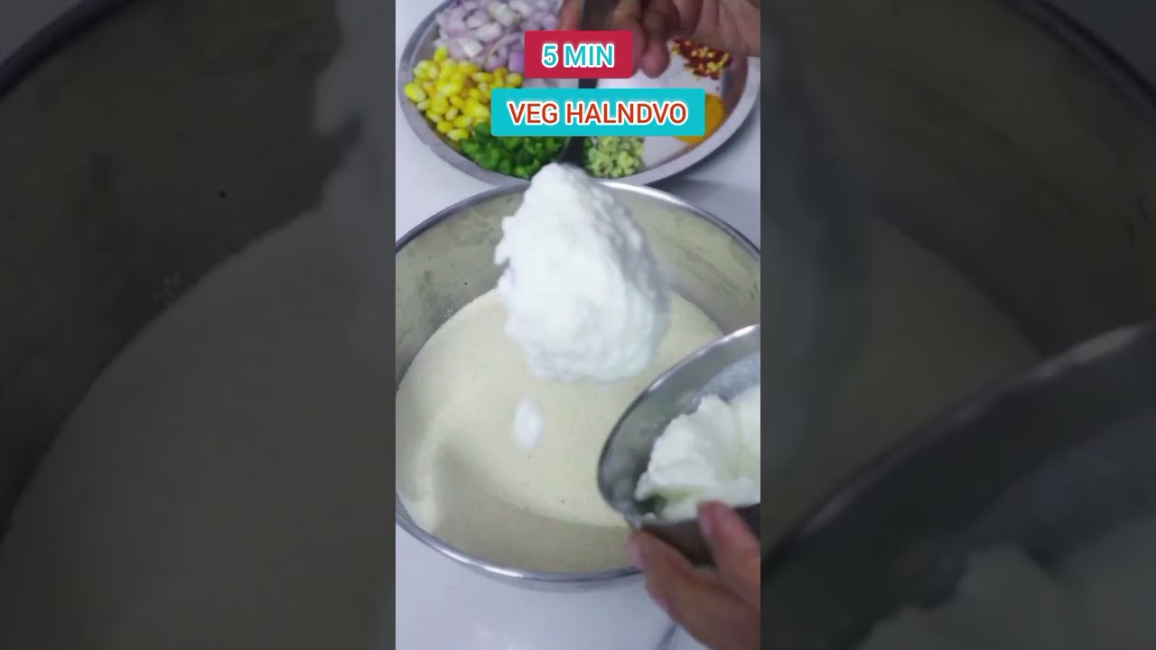 5 MIN ~ 😱 Mini Veg Handvo Recipe UNIQUE SOOJI KA NASHTA #snack #5minute #recipe