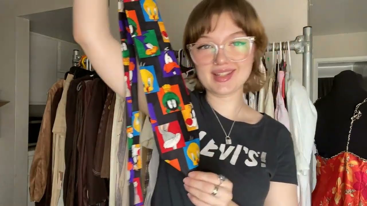 Goodwill Outlet Haul + finally posting my first video!