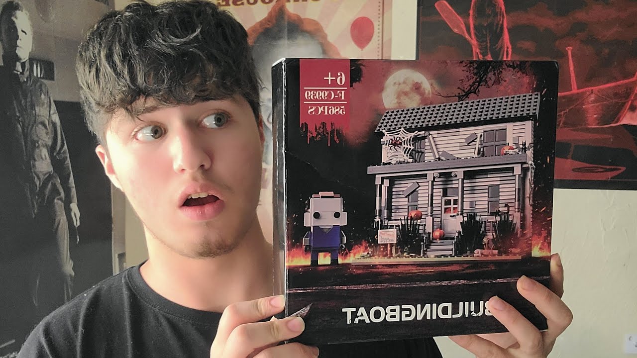 Building The Michael Myers House Lego set 🏠 🎃( Part 1)