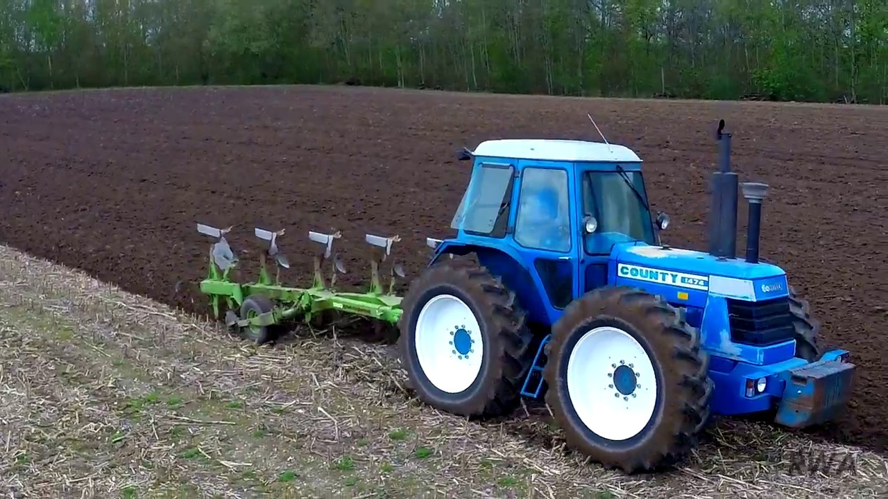 County 1474 ploughing