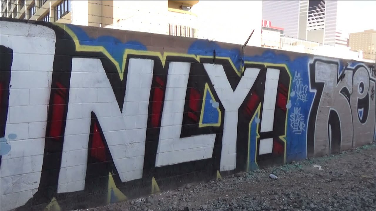 Live For Graffiti - Las Vegas - Train Graffiti - Tagging Bombing Throw ups - California Train?