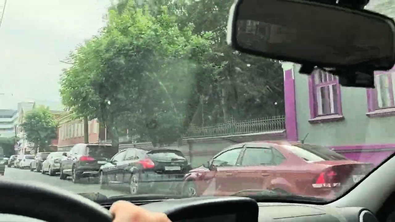 Киров  По центру города и улице Ленина