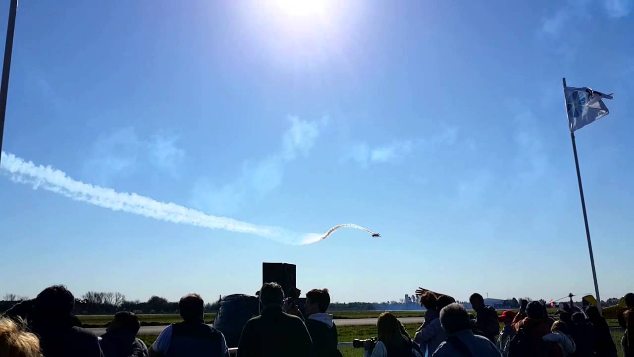 Acrobacias en la Base A&eacute;rea de Moron - Jorge Malatini