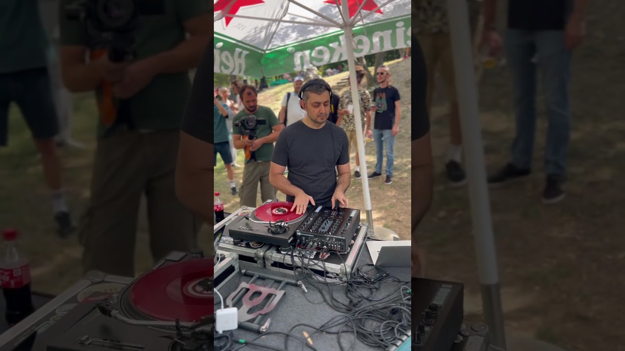 Scratch session with DJ Koco! Skopje Vinyl Convention #scratchdj #turntablist #turntablism