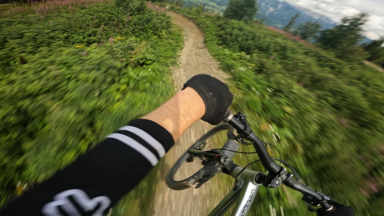 DAS KNALLT ORDENTLICH! Mit dem Enduro auf der World Cup DH? - POV Schladming 